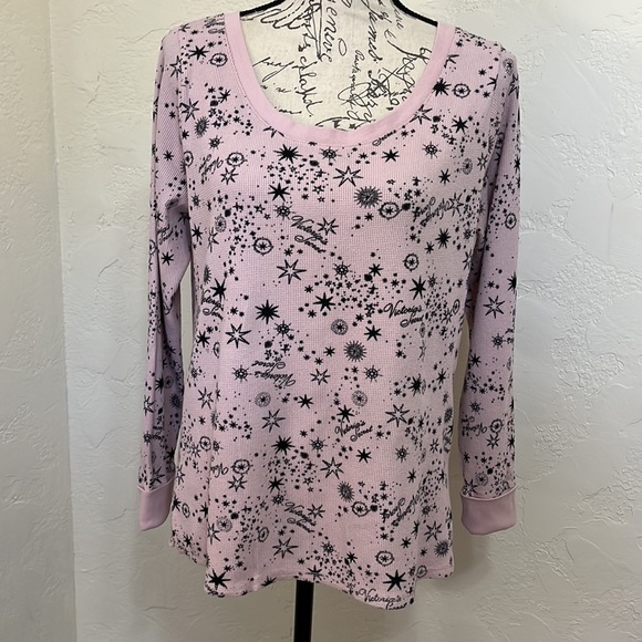 VICTORIA’S SECRET Thermal Pajama Set Pink & Black
Size Medium - Picture 4 of 15